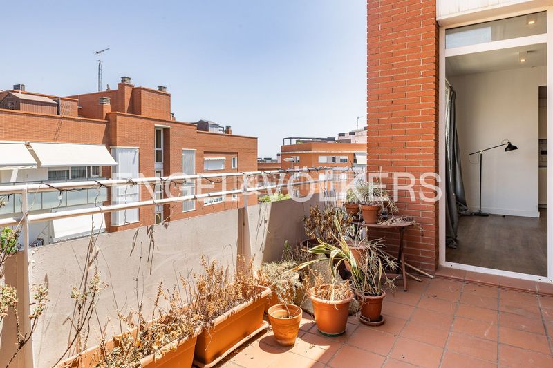 Foto bf7fedef-0042-4dd6-b989-98863cc133e9. Dúplex amb calefacció aparcament piscina a Montgat