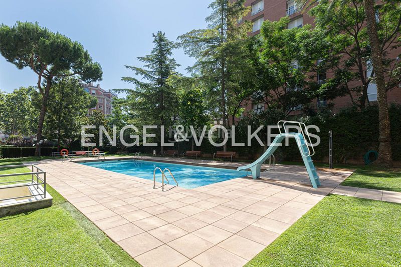 Foto 09e791c6-3758-41fb-b365-2294ce7bd159. Pis amb calefacció aparcament piscina a Pedralbes Barcelona