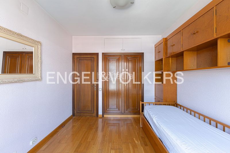 Foto 123e123d-2c00-48ce-958d-5b63b0ef15d6. Pis amb calefacció aparcament piscina a Pedralbes Barcelona