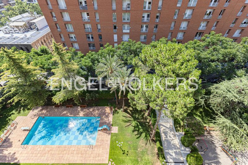 Foto 1d4535c6-6703-45c7-8d70-c2d02816439a. Pis amb calefacció aparcament piscina a Pedralbes Barcelona