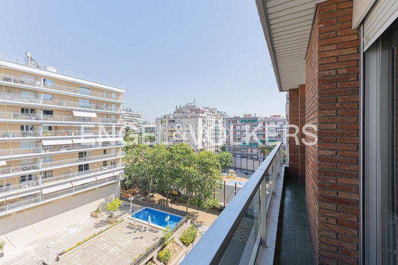 Foto e1f9ad8a-100f-440d-b972-6c5512bbd76a. Pis amb calefacció aparcament piscina a Pedralbes Barcelona