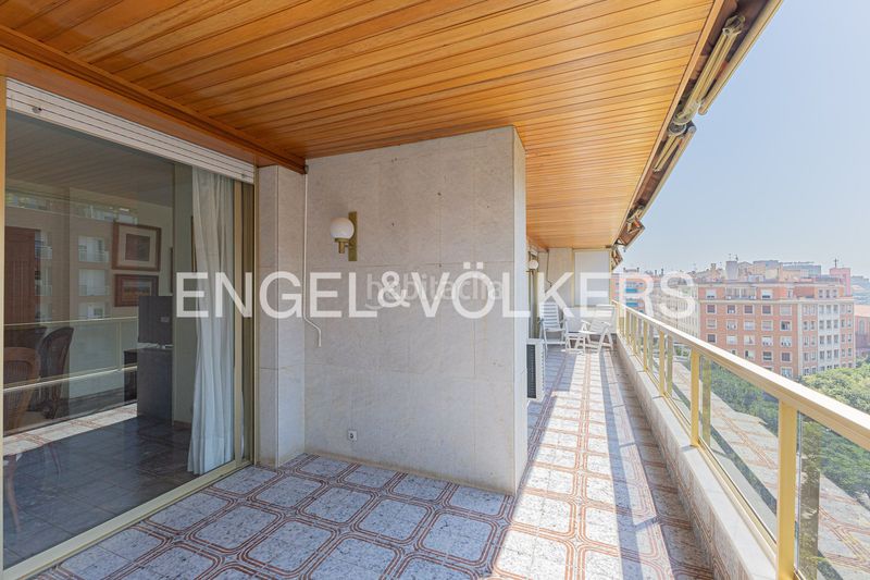 Foto f16292eb-6c87-48f9-9693-cede5eae9f5d. Pis amb calefacció aparcament piscina a Pedralbes Barcelona