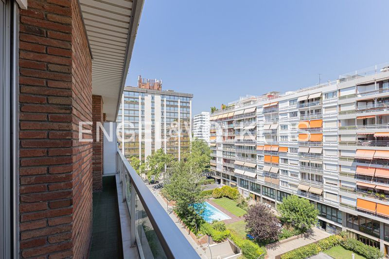 Foto f8097b65-e704-4efd-8703-f2197a1ca217. Pis amb calefacció aparcament piscina a Pedralbes Barcelona