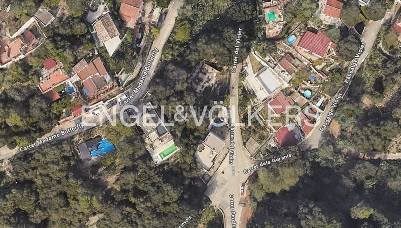 Foto 5e12d5f7-500f-4ccc-a3b9-a12c0b030abd. Terreny residencial a Vallvidrera - Tibidabo - Les Planes Barcelona
