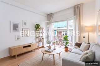 Pis a La Salut. Estupendo piso de 4 habitaciones, balcón y ascensor en gracia