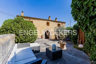 House in Subirats. Masía catalana restaurada en un entorno privilegiado del penedès