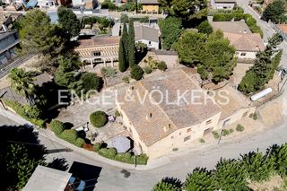 Maison à Subirats. Masía histórica con múltiples posibilidades a menos de 40 minuto