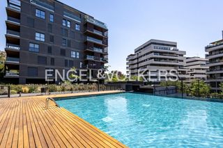 Piso en Finestrelles. Exclusiva vivienda de alto standing con vistas panorámicas a col