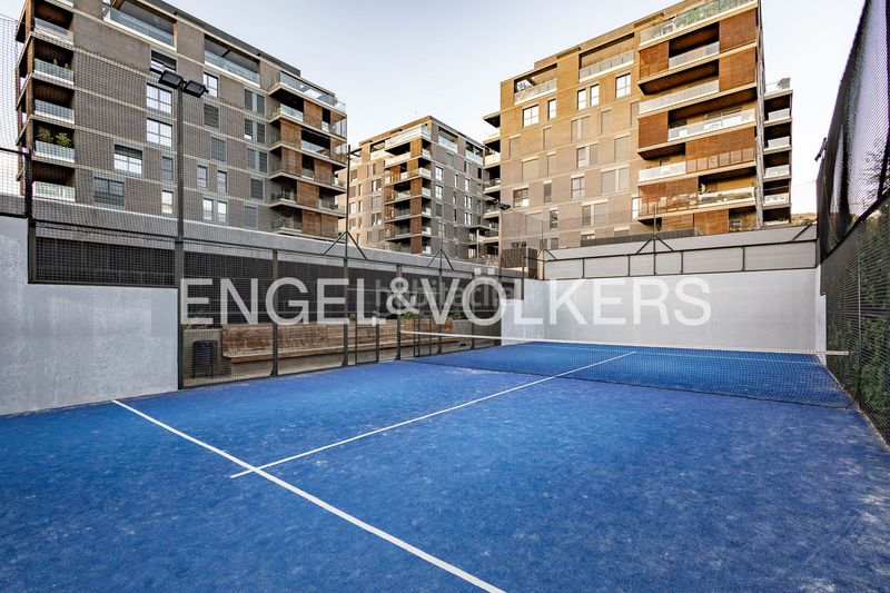 Foto 1f42c32b-b4ee-43a9-8d01-ac0b71278682. Pis amb calefacció aparcament a Finestrelles Esplugues de Llobregat