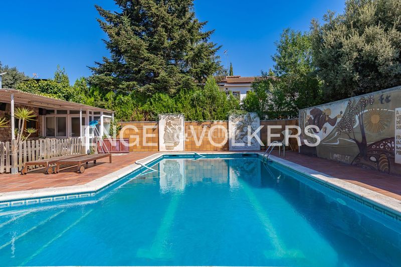Foto 47379468-522f-40b1-8dd4-c5ffe809a5f6. Casa amb calefacció aparcament piscina a Collbató