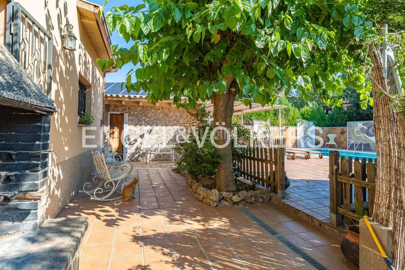 Foto 57e8f5b7-3a4a-426a-a7e3-145f794e4e5a. Casa amb calefacció aparcament piscina a Collbató