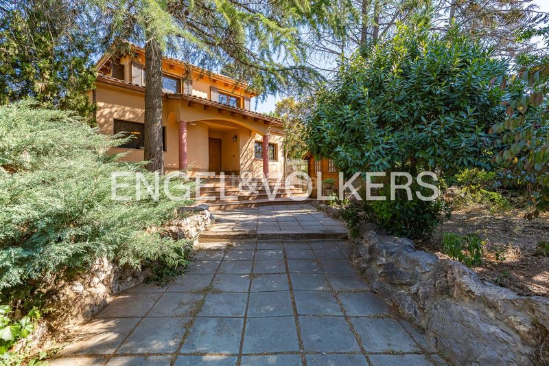 Foto b529a985-7e04-463a-974d-bead7acfd4e0. Casa amb calefacció aparcament piscina a Collbató