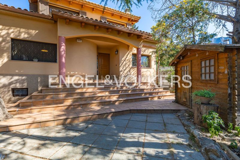 Foto be7b1df4-cf38-494f-bfa0-f69a4b0a7fa4. Casa amb calefacció aparcament piscina a Collbató