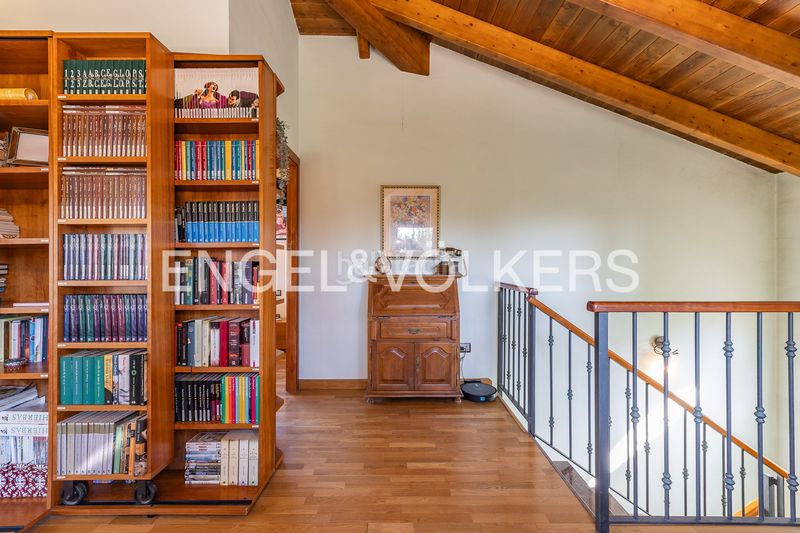 Foto c1557329-e6cf-40aa-838b-1299d11a96d2. Casa amb calefacció aparcament piscina a Collbató