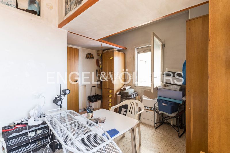 Foto c7cf363d-2e46-4781-8adb-65e4fa303219. Àtic amb calefacció a Baix Guinardó Barcelona