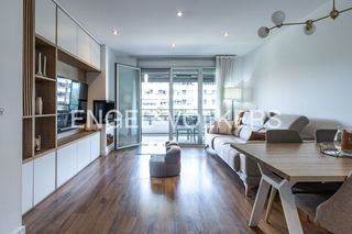 Flat in La Catalana. Maravilloso piso reformado en la catalana