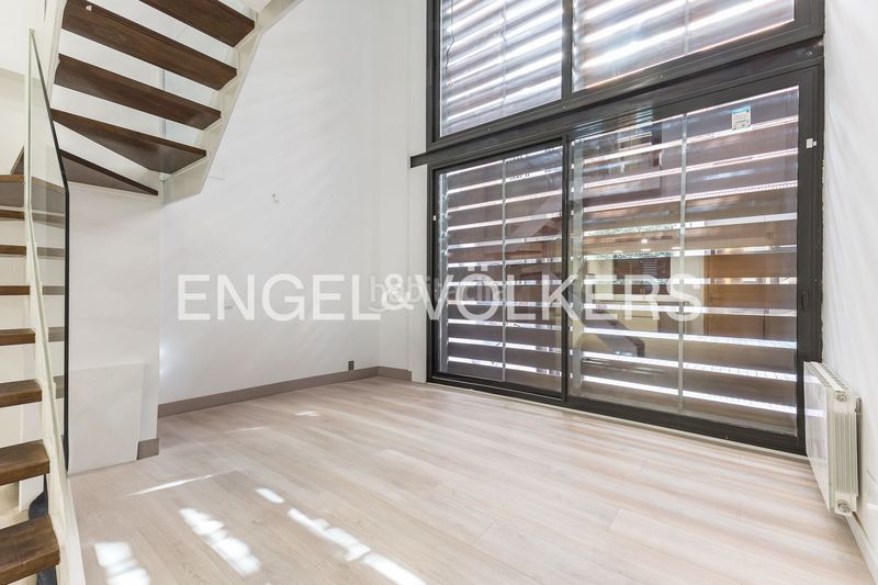 Foto e4dca2d6-11cf-463d-8939-0f2487d7e996. Dúplex amb calefacció aparcament piscina a Putget - Farró Barcelona