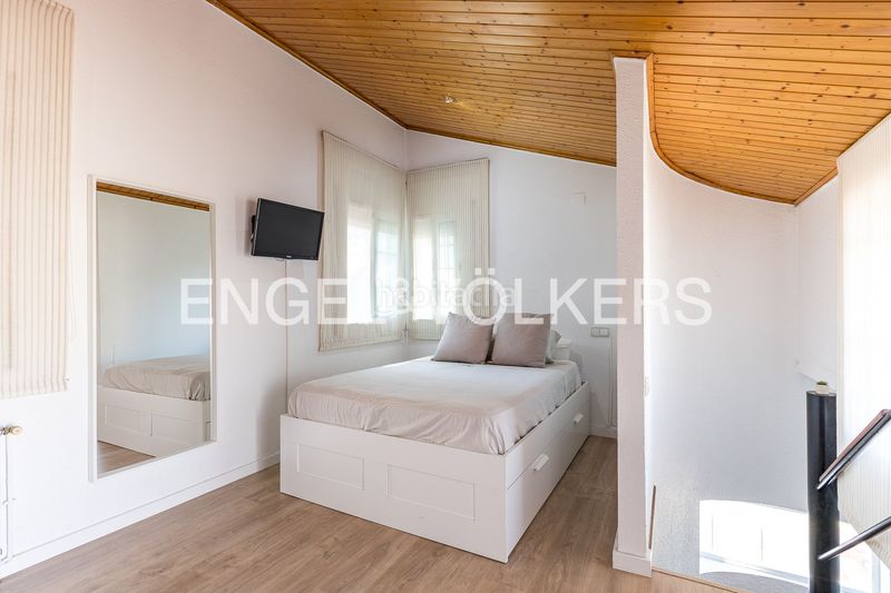Foto 0f1811b9-ee2f-489b-9dc5-a1c0f9a1da26. Casa amb calefacció aparcament piscina a Gava Mar Gavà