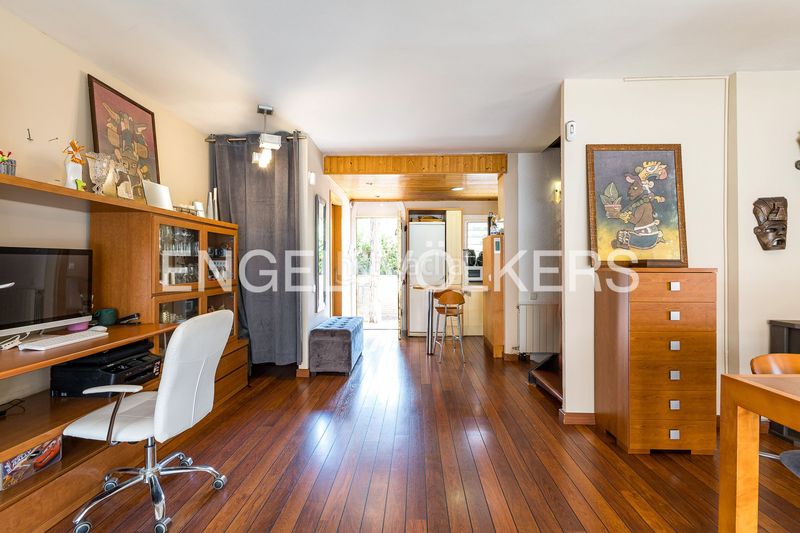 Foto 40e69a4e-7923-43f5-8409-17ba0ce86c68. Casa amb calefacció aparcament piscina a Gava Mar Gavà