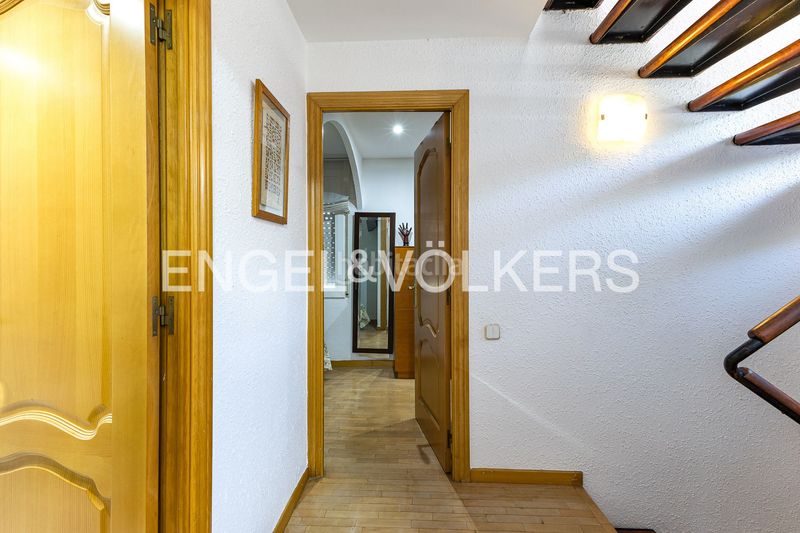 Foto 8f8939c0-3d8a-4303-b4c1-293b84aa5fed. Casa amb calefacció aparcament piscina a Gava Mar Gavà