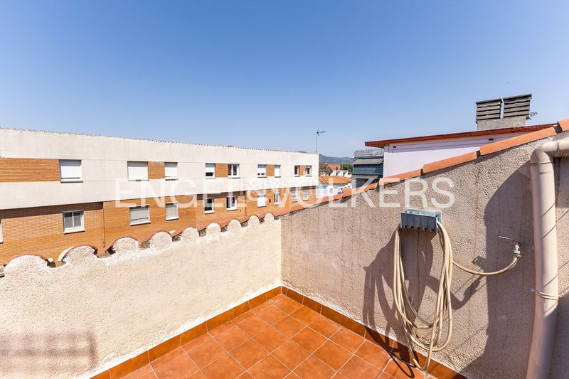Foto c72a417c-ecdf-4f0f-8041-1f19648057f4. Casa amb calefacció aparcament piscina a Gava Mar Gavà