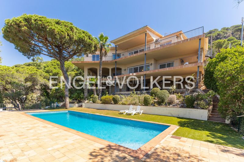 Foto 4162e988-639a-4c02-9170-086a5249724e. Casa amb calefacció aparcament a Cabrils