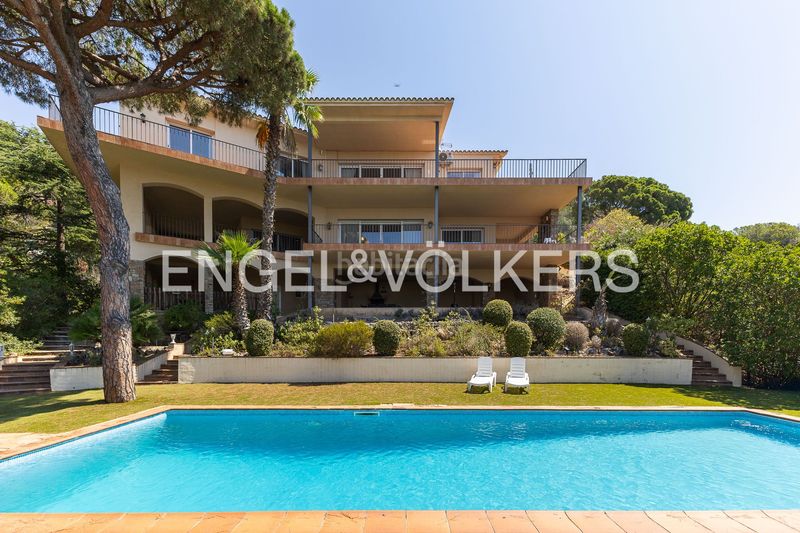 Foto fa6ddf7b-aec7-47f9-91ff-9be6722bd1ad. Casa amb calefacció aparcament a Cabrils