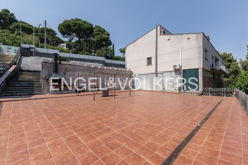 Foto aab9dc9b-ae04-4dcc-99b9-24b1258c6067. Casa amb calefacció aparcament a Urbanitzacions Argentona