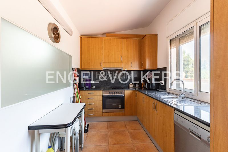 Foto e22a8c86-f6c1-469f-ad76-cc415f346647. Casa amb calefacció aparcament a Urbanitzacions Argentona