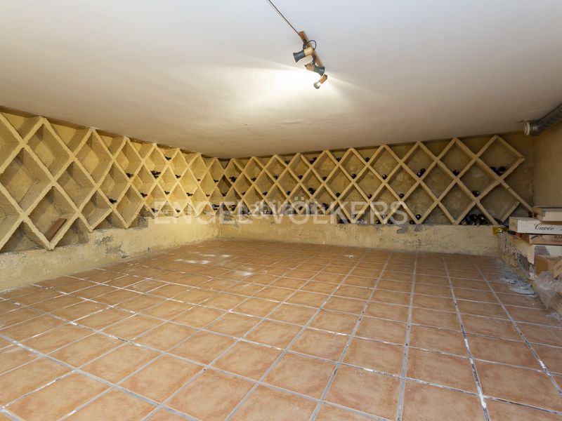 Foto 5b4b6a54-c235-4ea7-b98b-4b87147465eb. Casa amb calefacció aparcament piscina a Pallejà
