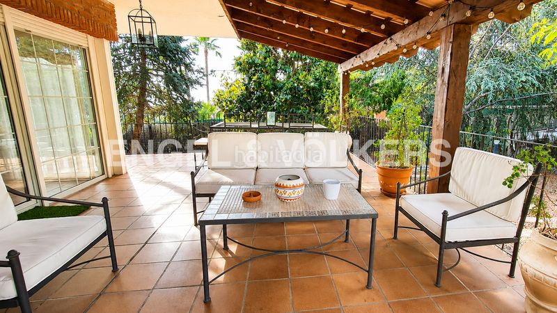 Foto a09db53c-b2a6-489c-a46d-3f8e2bae7938. Casa amb calefacció aparcament piscina a Pallejà