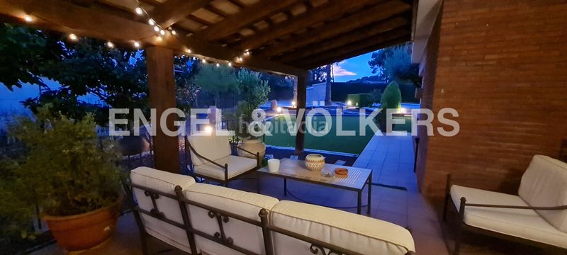Foto c302fa2d-50fa-4f4e-9200-1f9d6b87e6d0. Casa amb calefacció aparcament piscina a Pallejà