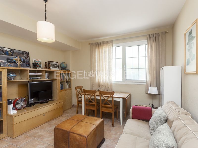 Foto d548eef1-ef3b-48e0-9d63-1dc44819ff37. Casa amb calefacció aparcament piscina a Pallejà
