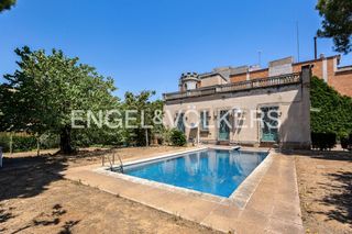 Casa in Marianao. Joya modernista única en sant boi historia, elegancia y un poten