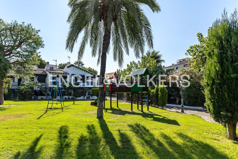 Foto f5410664-d180-4b2f-aae4-41fa34b614c1. Casa fantastica casa en urbanización exclusiva en Calafell