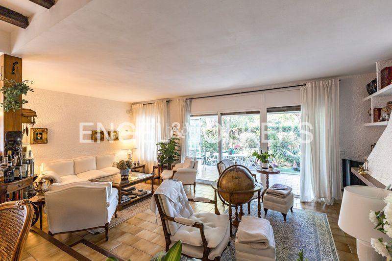 Foto f759a253-6ea5-432f-83f3-a587c422ce34. Casa fantastica casa en urbanización exclusiva en Calafell
