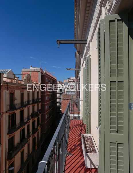 Foto 73e4f0e4-77c7-4d9f-ab38-afe0b0b5e423. Pis amb calefacció a Vila de Gràcia Barcelona