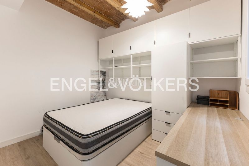 Foto abf2ed68-a191-4413-af46-e1f9854f694e. Pis amb calefacció aparcament a Sants-Badal Barcelona
