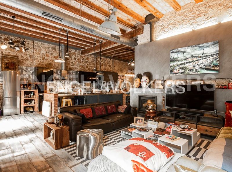 Foto c981bd32-d470-4476-b7e2-a6378612e080. Pis amb calefacció piscina a Gòtic Barcelona