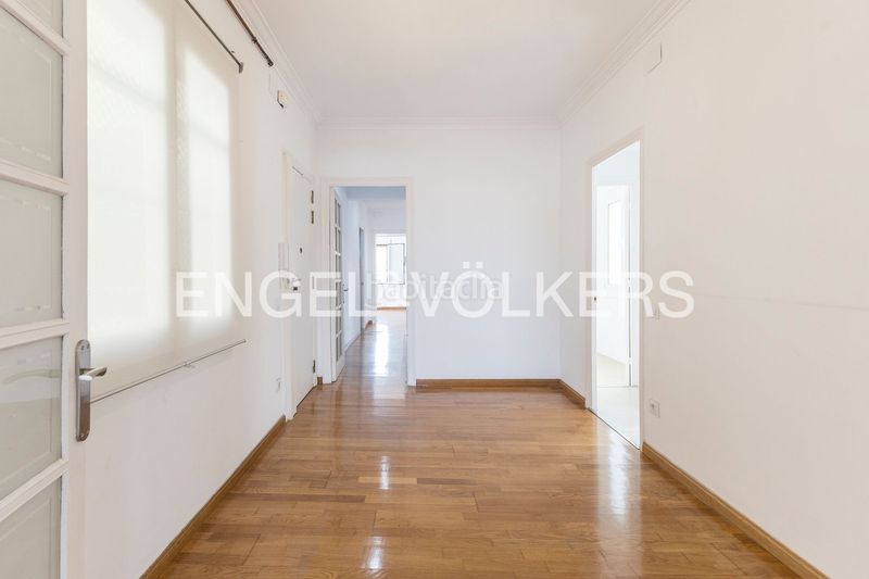 Foto ebe588e0-1954-4609-bb31-fa020815ac80. Pis amb calefacció a Sant Gervasi - Bonanova Barcelona