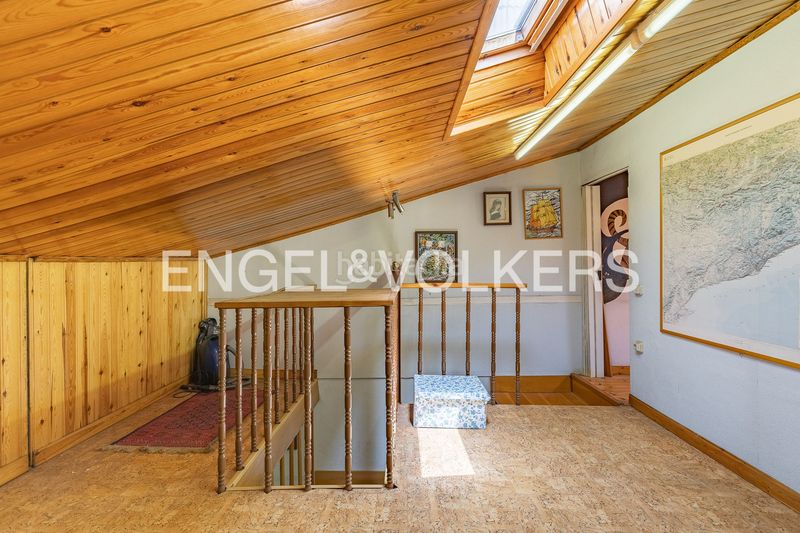 Foto 0ed536b8-fc75-4648-b33b-e4862b5df1f0. Casa adossada amb calefacció aparcament a Segle XX Terrassa
