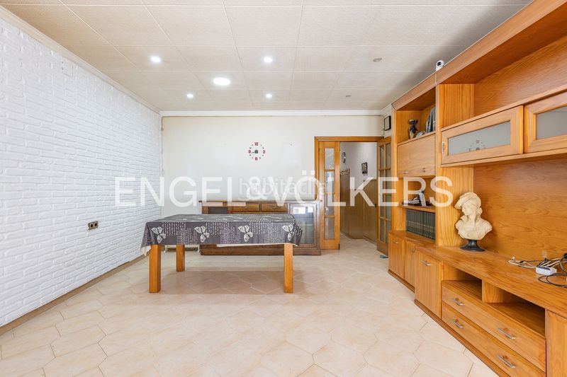 Foto 65c31b7d-ad91-42e1-b069-220a87d83bbd. Casa adossada amb calefacció aparcament a Segle XX Terrassa