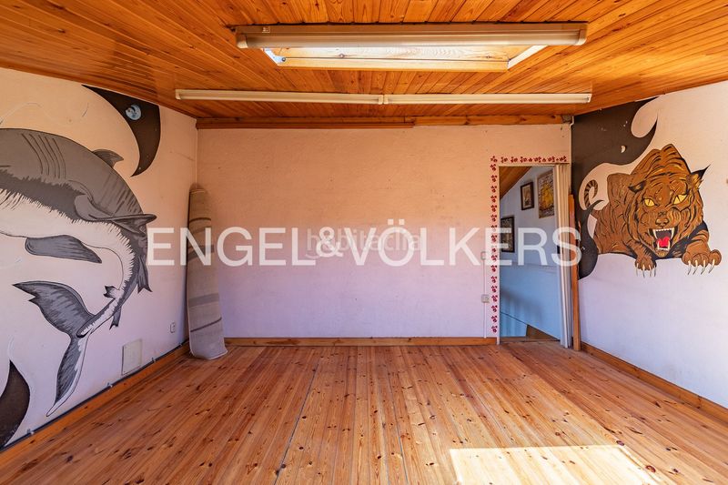 Foto c34f69cd-9089-4169-90da-a85b781ae96f. Casa adossada amb calefacció aparcament a Segle XX Terrassa