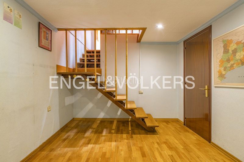 Foto d039c311-bd58-467f-a8a1-8ddf86e46c51. Casa adossada amb calefacció aparcament a Segle XX Terrassa