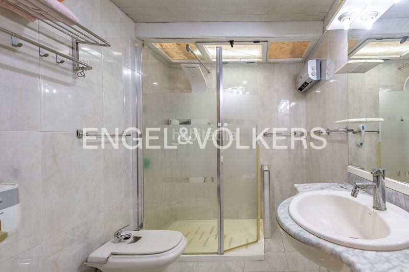 Foto e29d1b99-5d77-434d-805b-5ba52077b21f. Casa adossada amb calefacció aparcament a Segle XX Terrassa