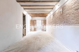 Pis a El Poble Sec - Parc de Montjuïc