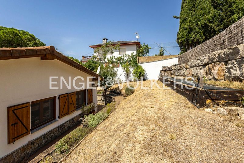 Foto 7cd78775-756c-4c93-b069-9ddf0aa56dca. Casa amb calefacció aparcament piscina a Vilanova del Vallès