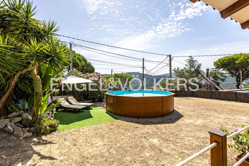 Foto bbc1e7d8-2bff-4cee-9955-c156c3413d07. Casa amb calefacció aparcament piscina a Vilanova del Vallès