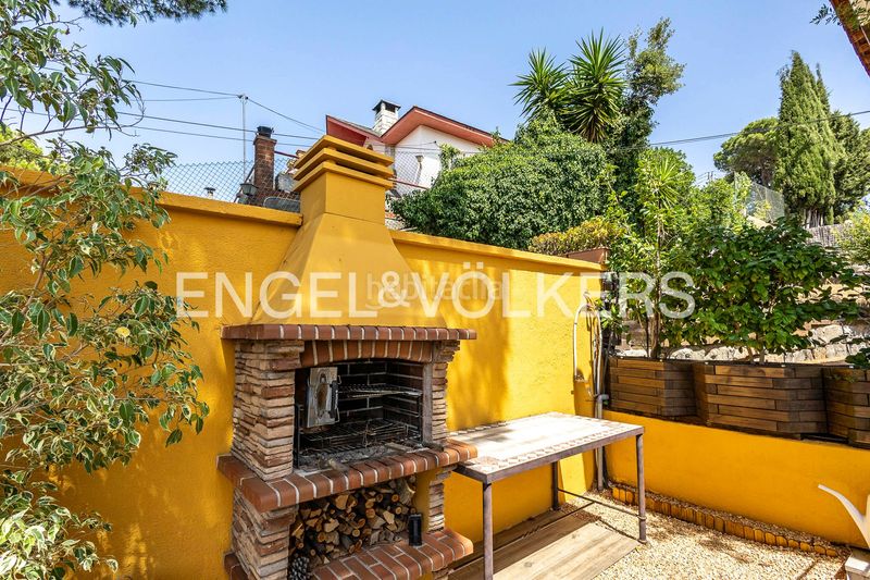Foto c73c7f40-36ad-44fb-aa29-c3bd9da61f49. Casa amb calefacció aparcament piscina a Vilanova del Vallès
