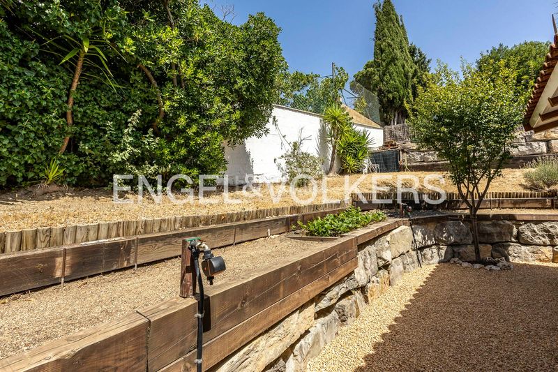 Foto e258b028-8e33-4c81-9b9e-3de423970a7e. Casa amb calefacció aparcament piscina a Vilanova del Vallès